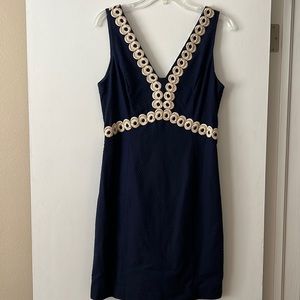 Lilly Pulitzer navy blue and gold dress. Size 6/ waffle texture
